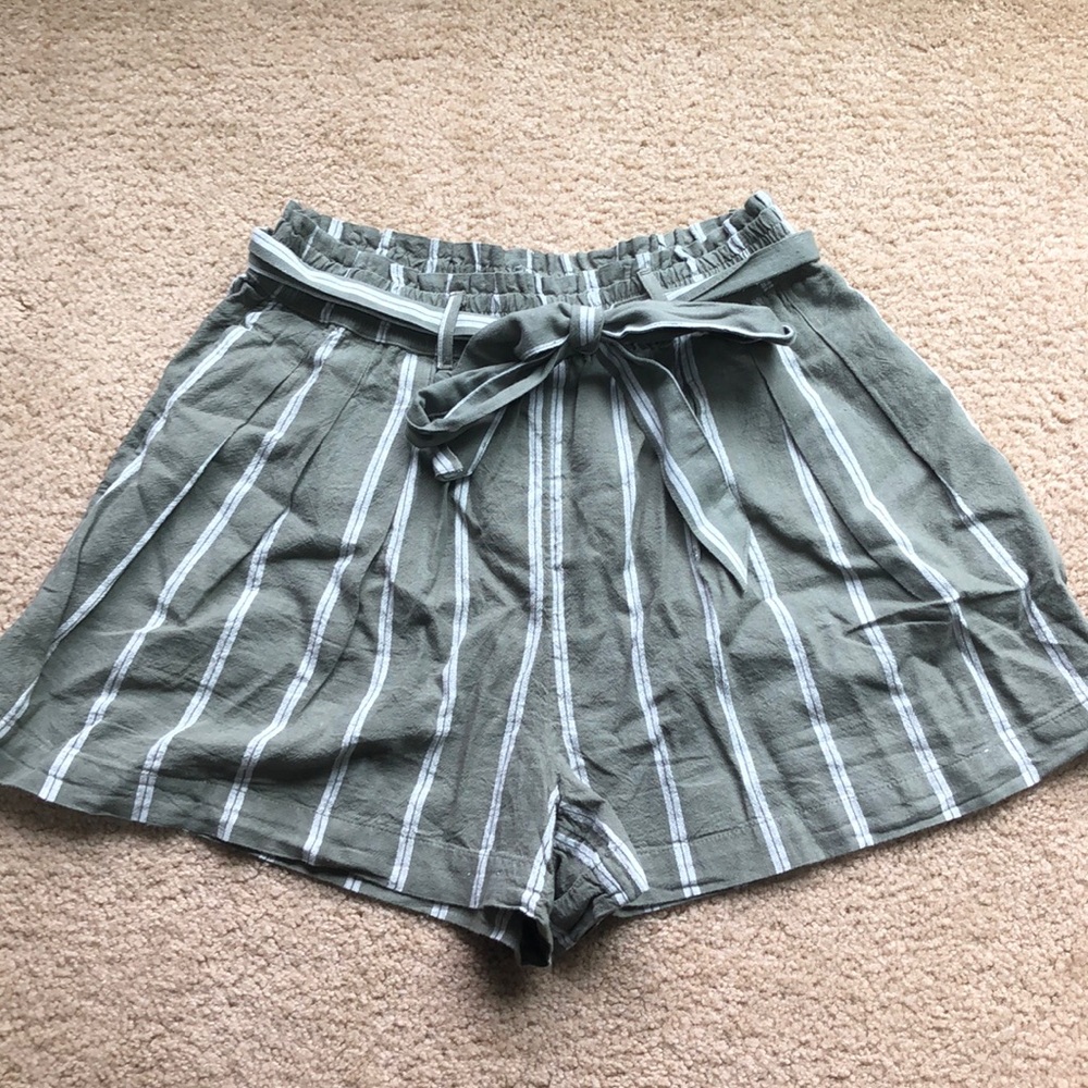 NWT American Eagle paper bag shorts